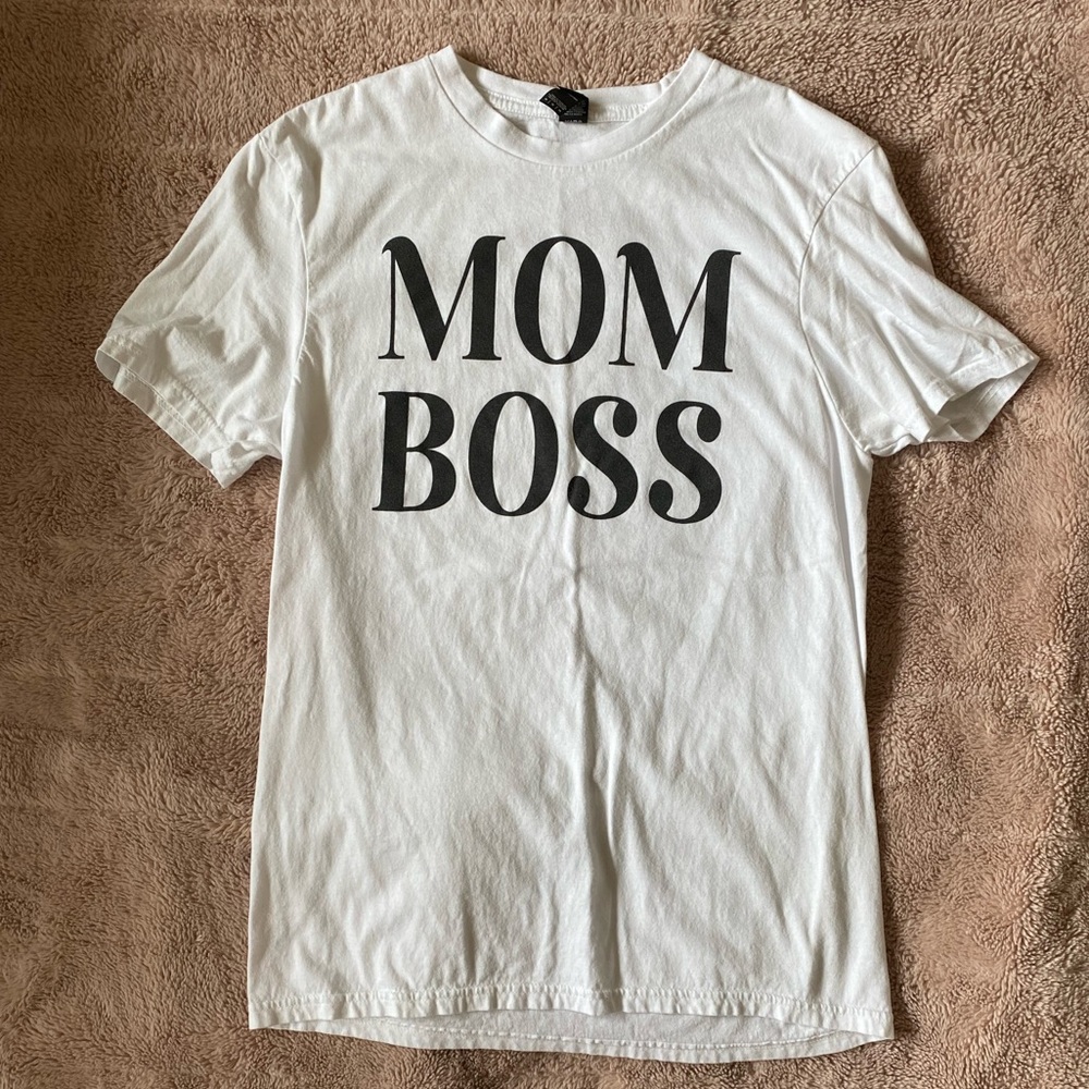 Mom Boss Tee